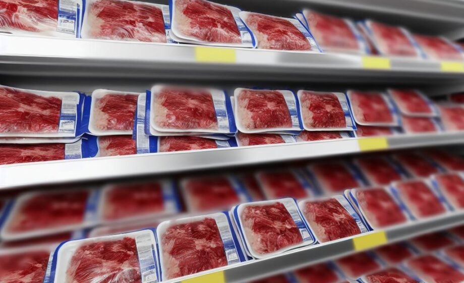 Hohle Worte: Regale voll mit Import-Rindfleisch