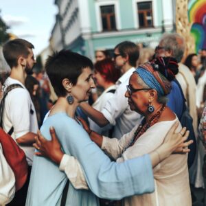 Kuscheln statt Protest: Ein neuer Ansatz