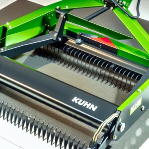 Neuer Merge Maxx Bandschwader von Kuhn vorgestellt